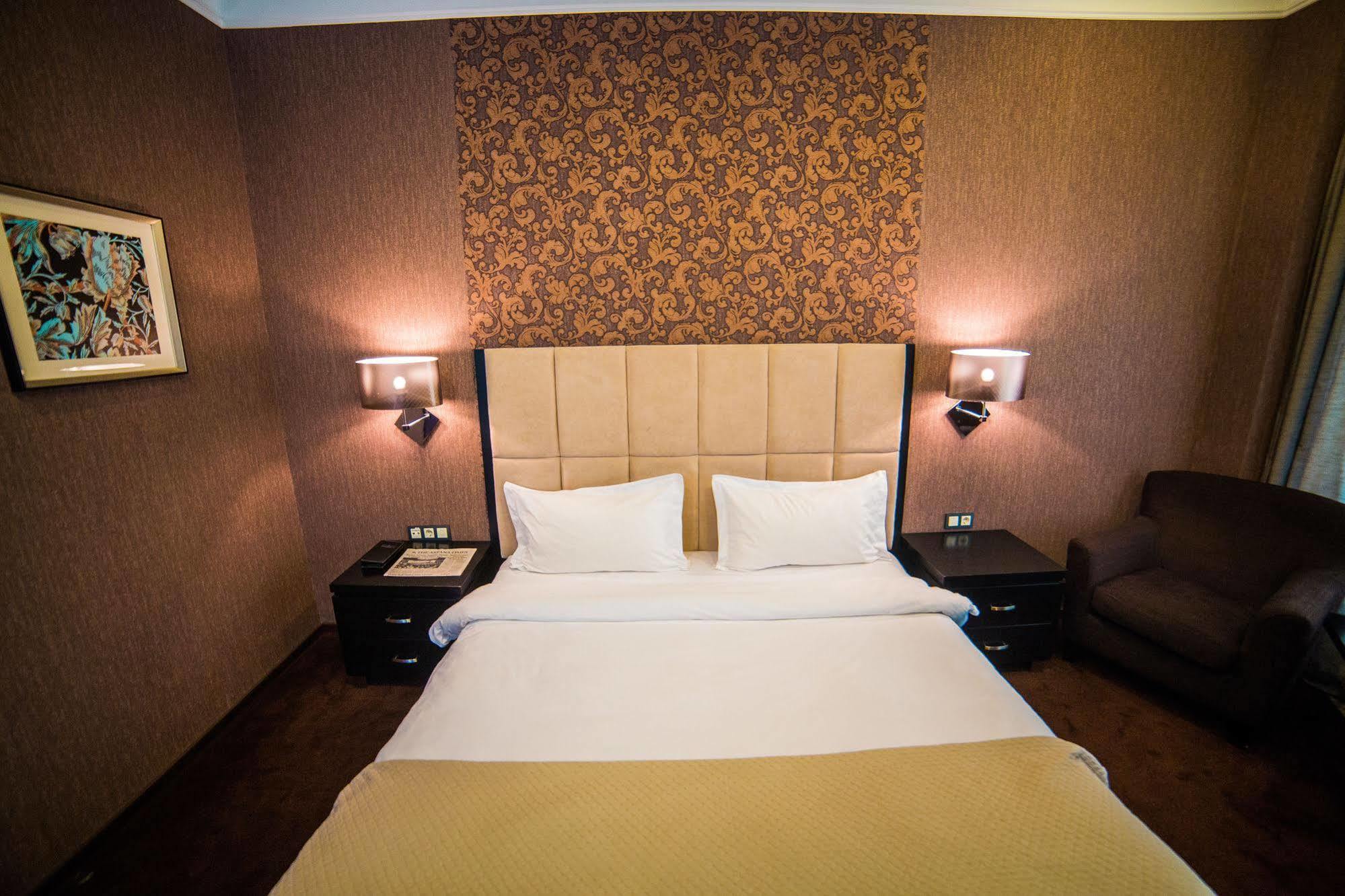 Jelsomino Boutique Hotel Astana Exteriör bild